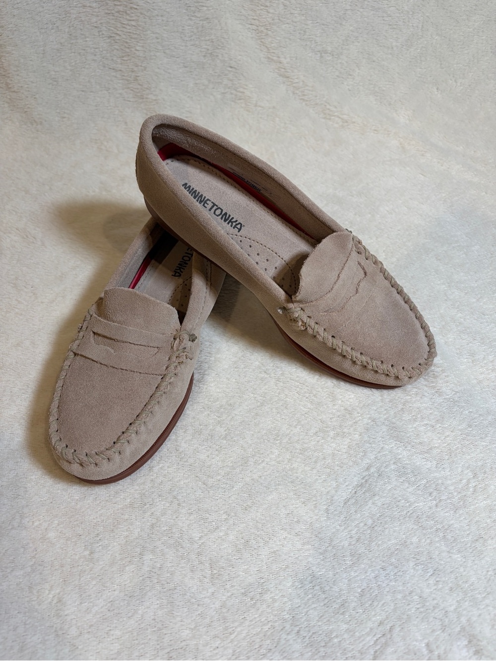 NWOT - Minnetonka Women's Mellony‎ Penny Suede Loafer - Size 7